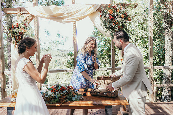 418